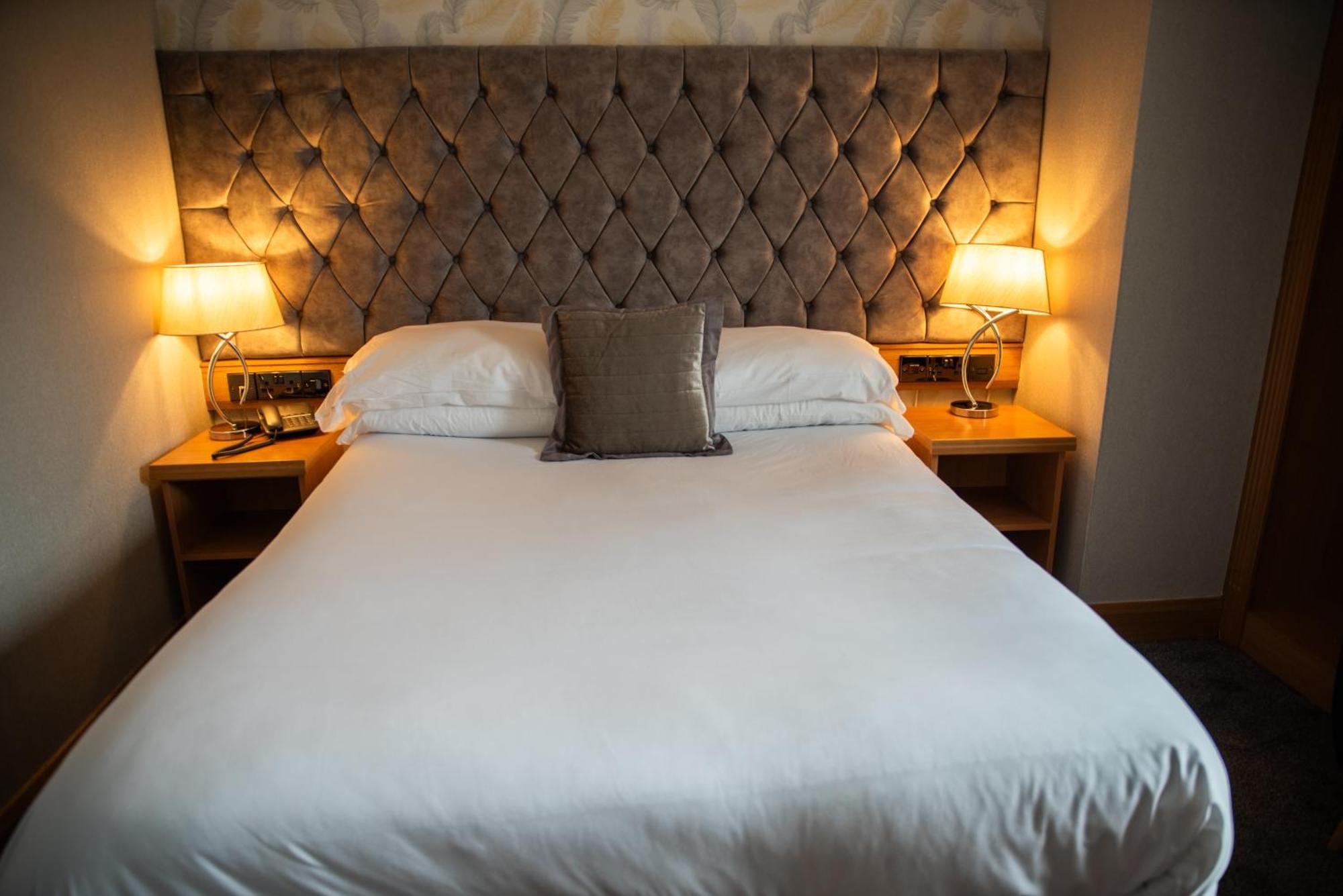 The Royal Hotel Cookstown Exteriör bild