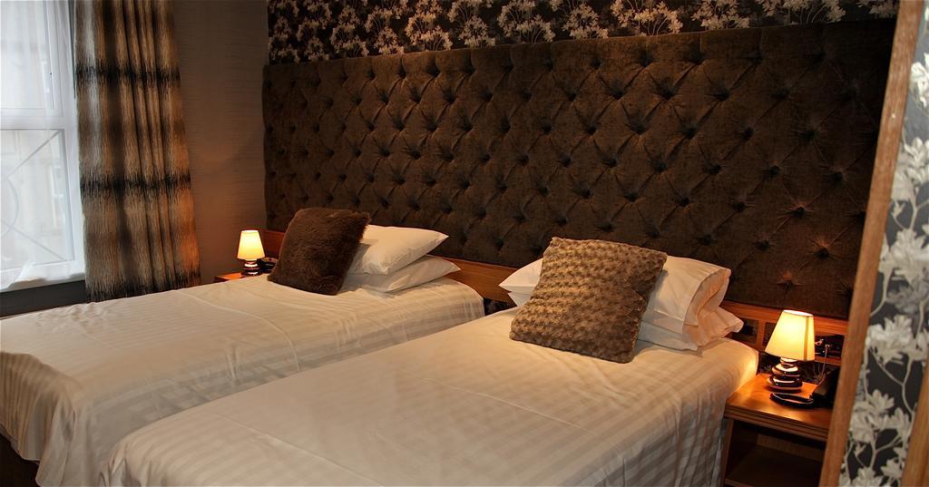 The Royal Hotel Cookstown Exteriör bild