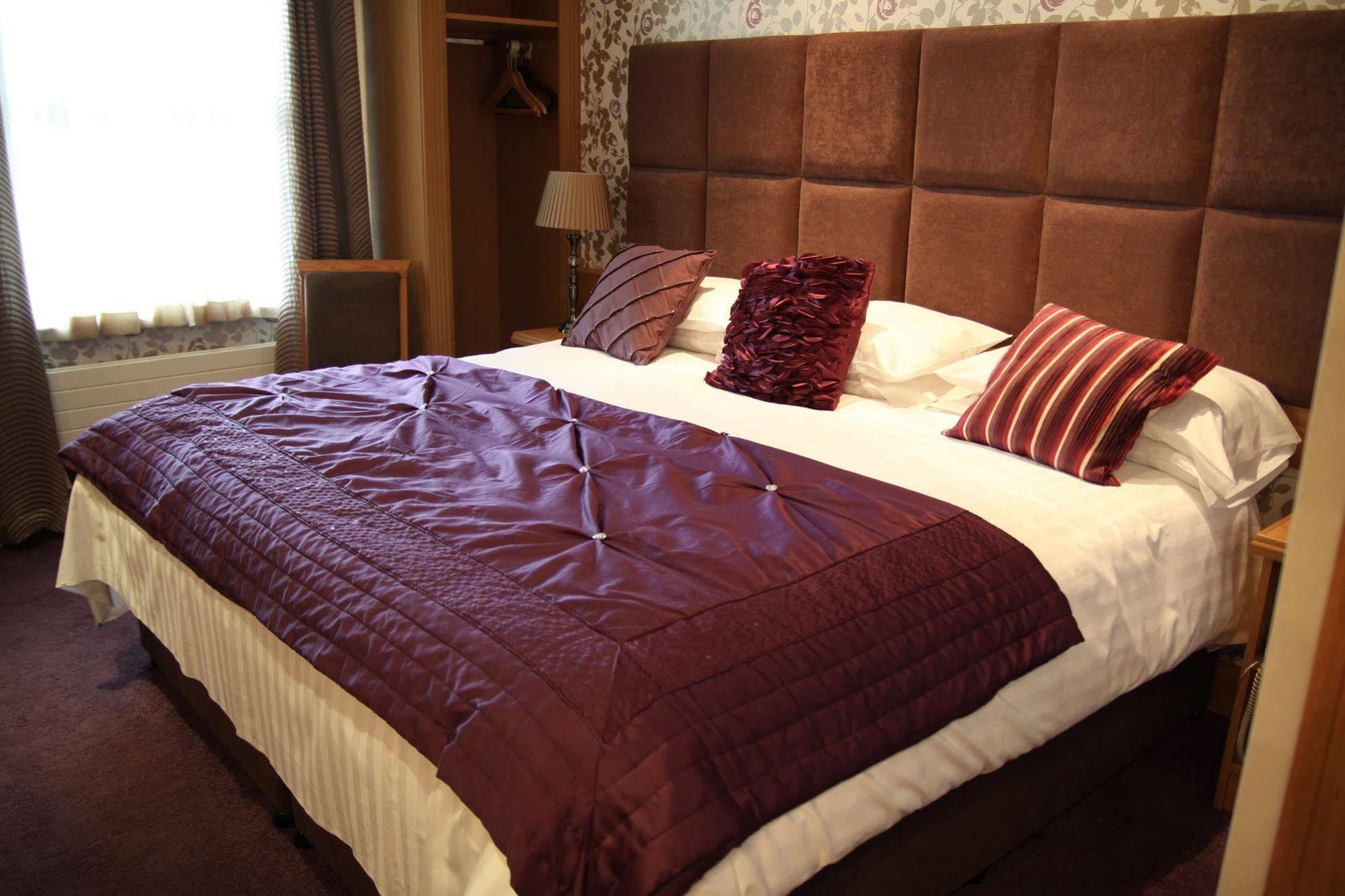 The Royal Hotel Cookstown Exteriör bild