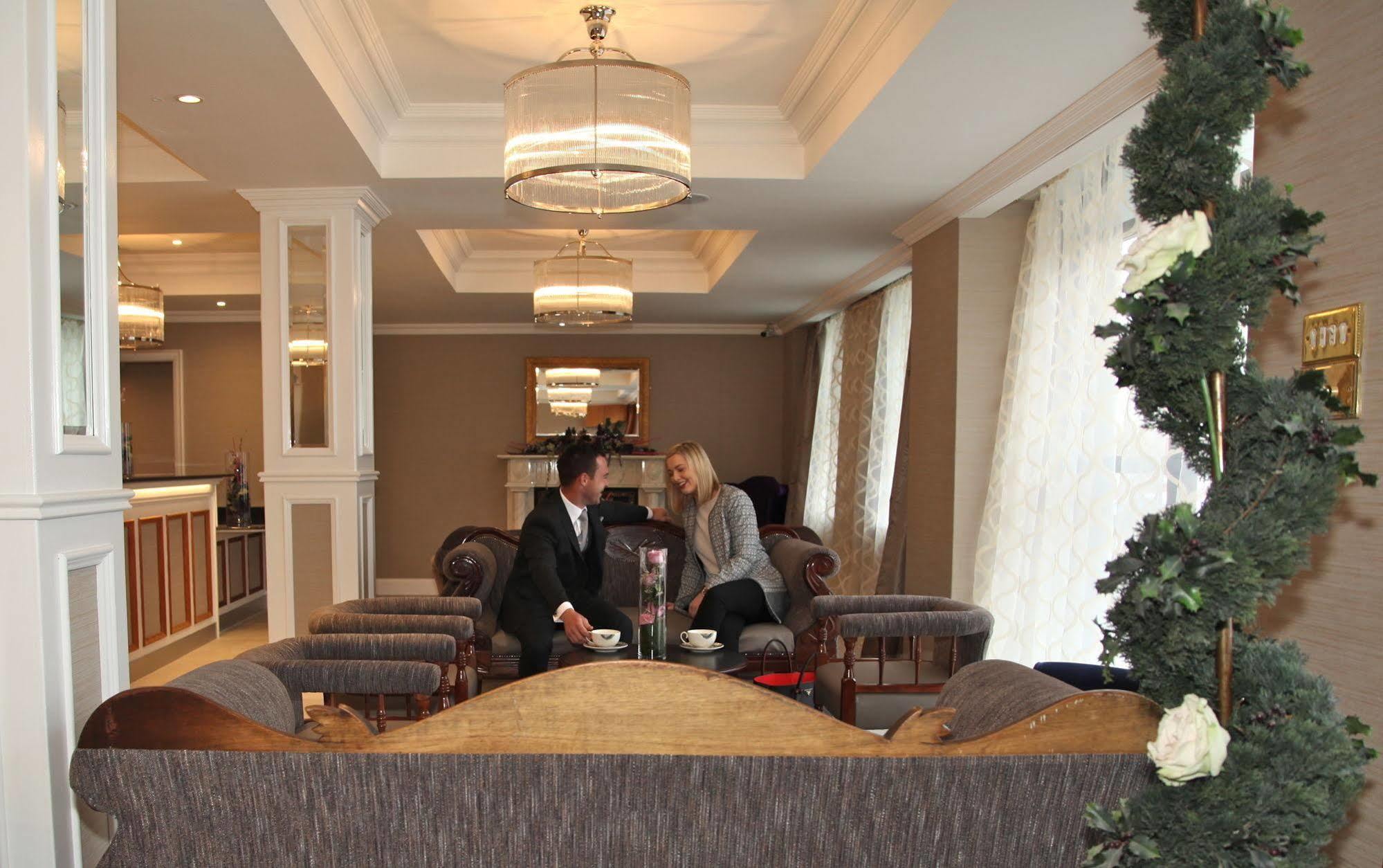 The Royal Hotel Cookstown Exteriör bild